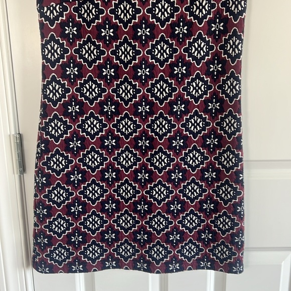 LOFT Medallion Jacquard Shoulder Button Dress Size 4 - Picture 4 of 8
